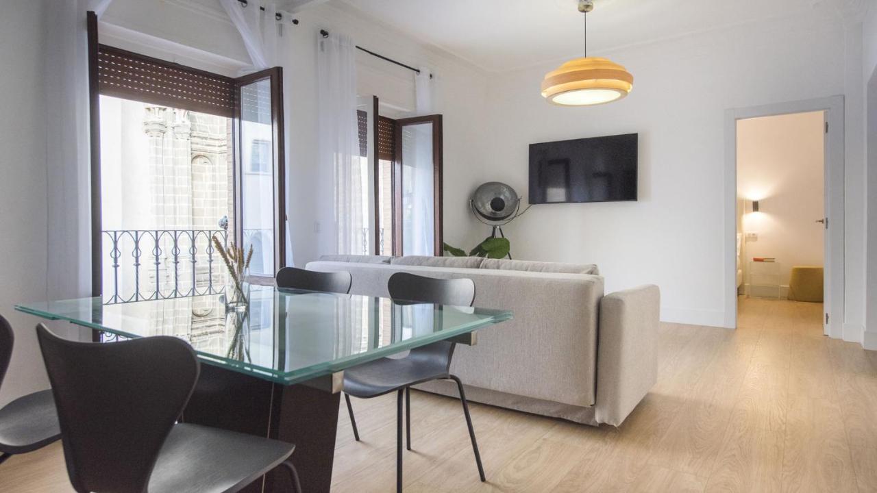Apartamentos Boutique Puerta De Reyes Toledo Eksteriør billede
